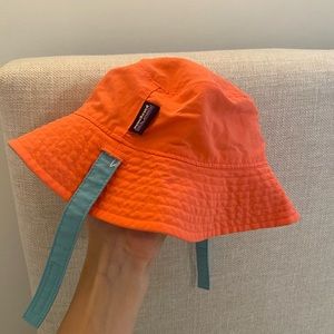Patagonia Baby Bucket Hat 3-6 months